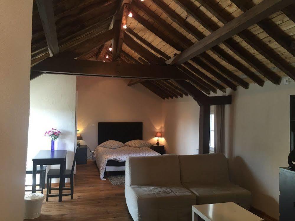 Domaine Du Moulin De Champie - Versailles - Gites & Suites Feucherolles المظهر الخارجي الصورة