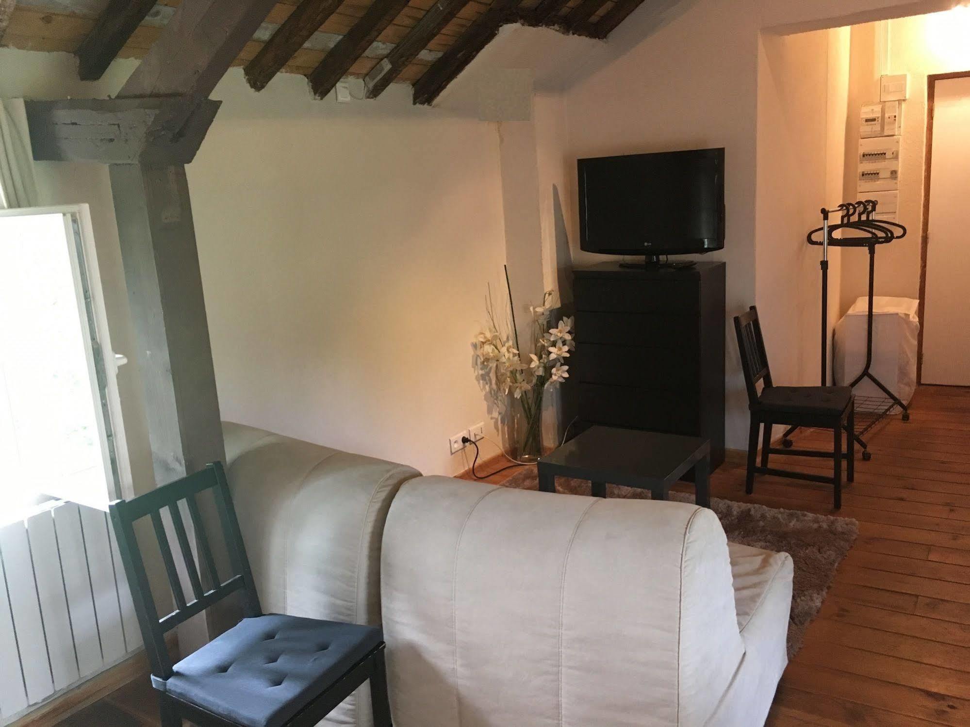 Domaine Du Moulin De Champie - Versailles - Gites & Suites Feucherolles المظهر الخارجي الصورة