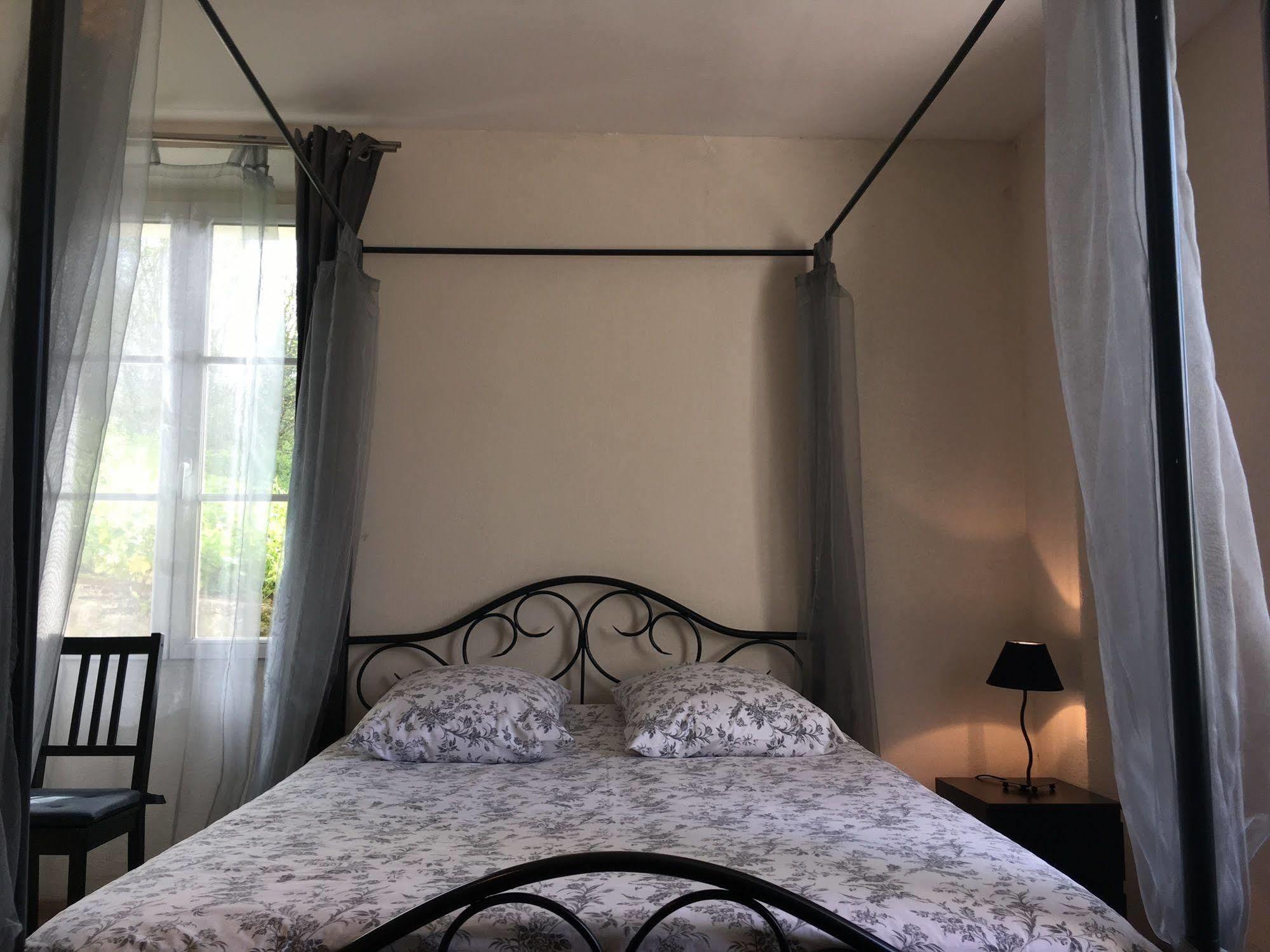 Domaine Du Moulin De Champie - Versailles - Gites & Suites Feucherolles المظهر الخارجي الصورة