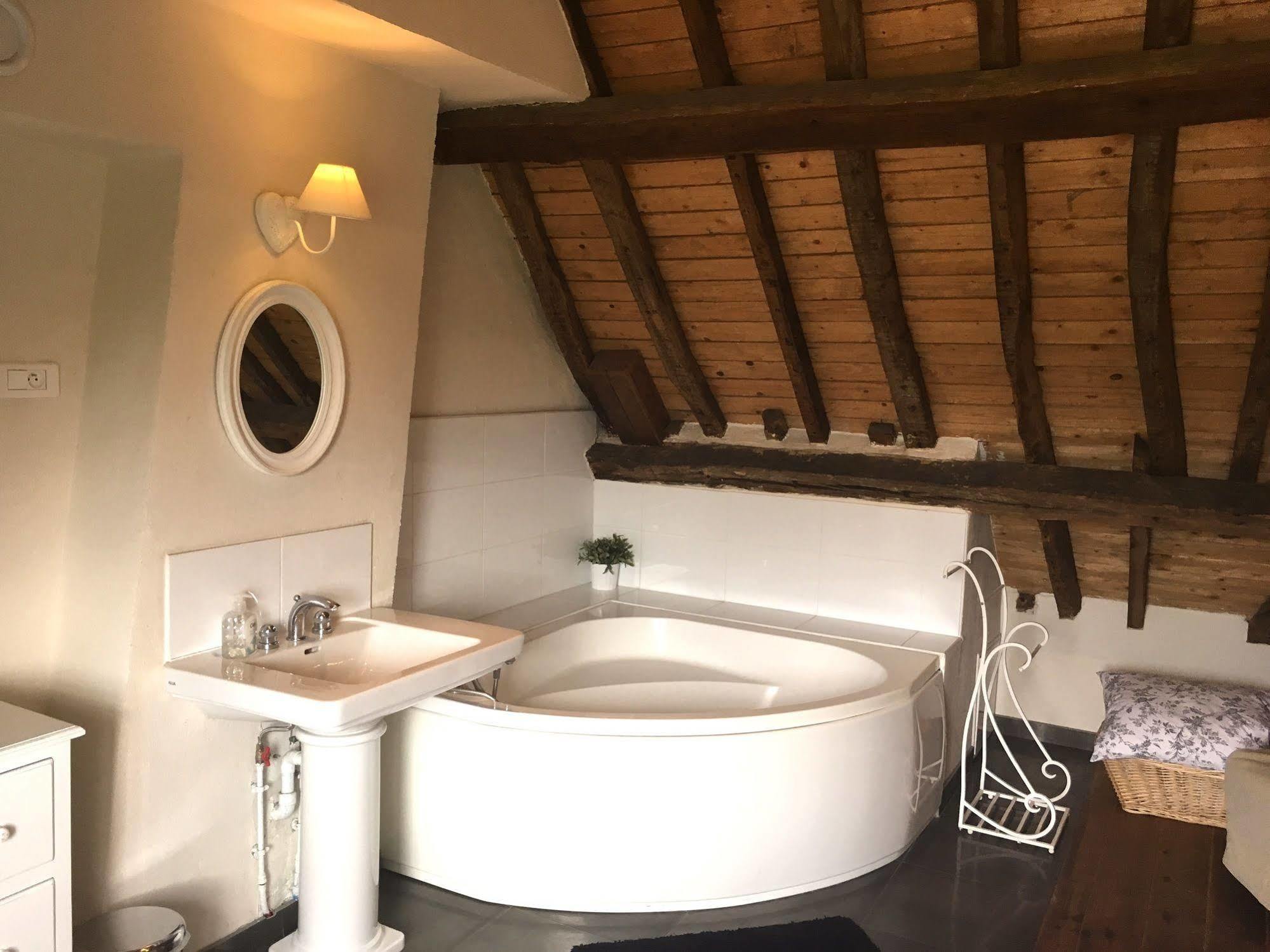 Domaine Du Moulin De Champie - Versailles - Gites & Suites Feucherolles المظهر الخارجي الصورة