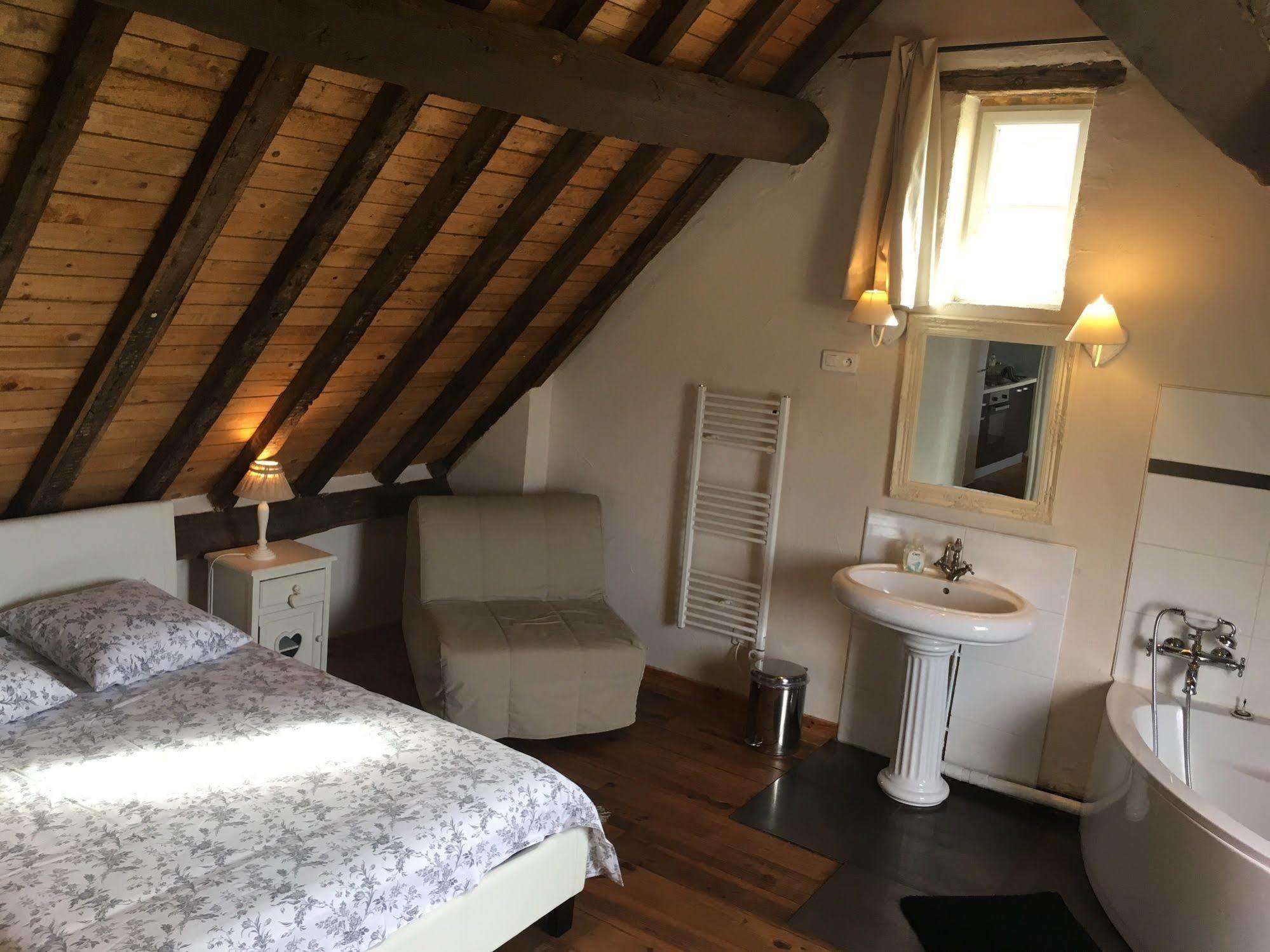 Domaine Du Moulin De Champie - Versailles - Gites & Suites Feucherolles المظهر الخارجي الصورة